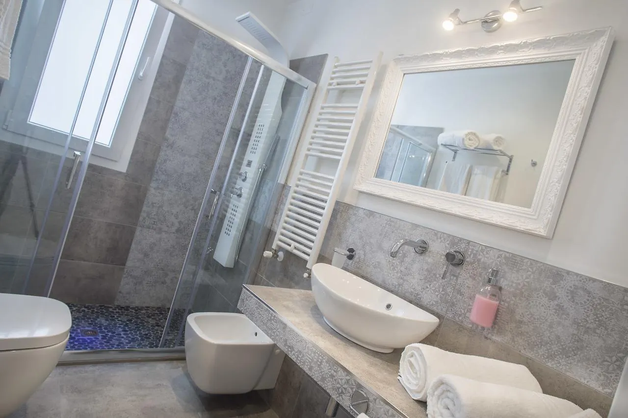 White Suite & Apartments Bellaria-Igea Marina 3*,  Italien