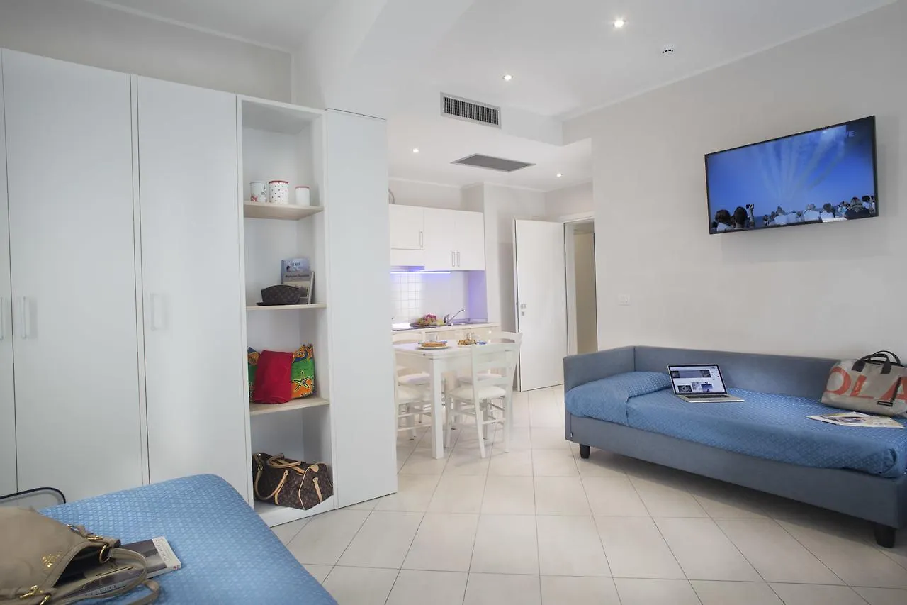 White Suite & Apartments Bellaria-Igea Marina 3*,  Italien
